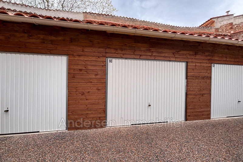 Parking / Garage - 23 m²