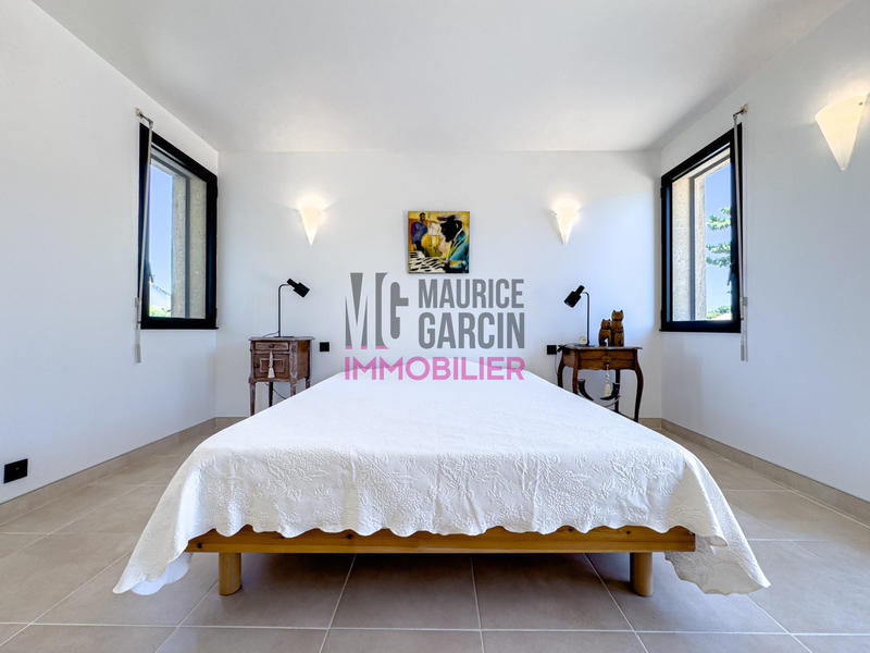 Maison - 211 m² - 6 pièces