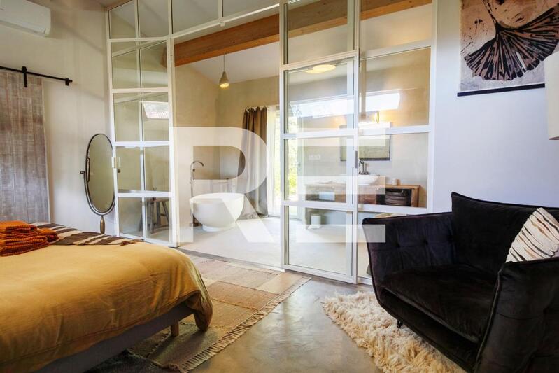 Maison d'architecte - 239 m² - 8 pièces