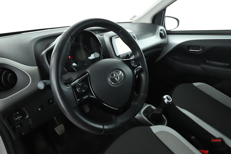 Toyota Aygo 1.0 Vvt-i X-Play 5p 69 ch