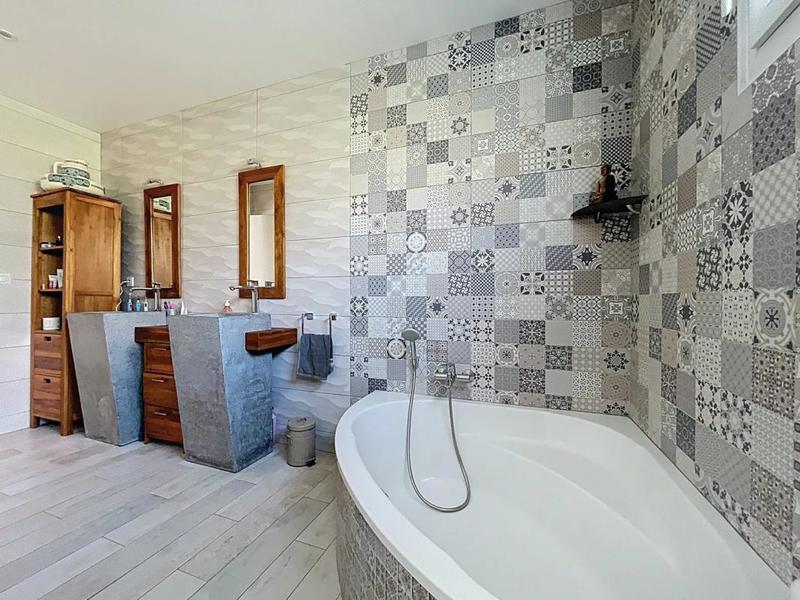 Maison - 183 m² - 5 pièces