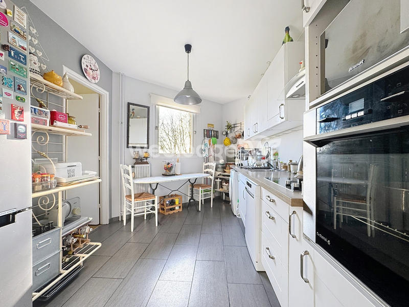 Appartement - 95 m² - 5 pièces