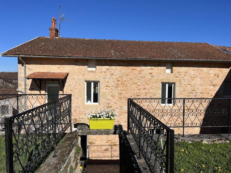 Maison en pierre - 140 m² - 5 pièces
