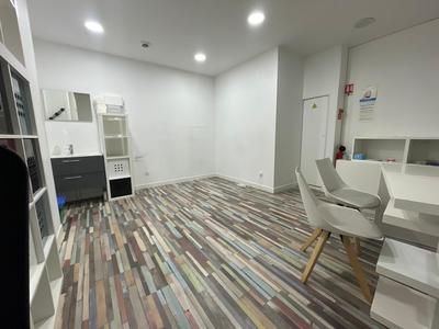 Local d'activités - 18 m² - 2 pièces