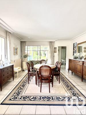 Maison de maîtres - 277 m² - 9 pièces