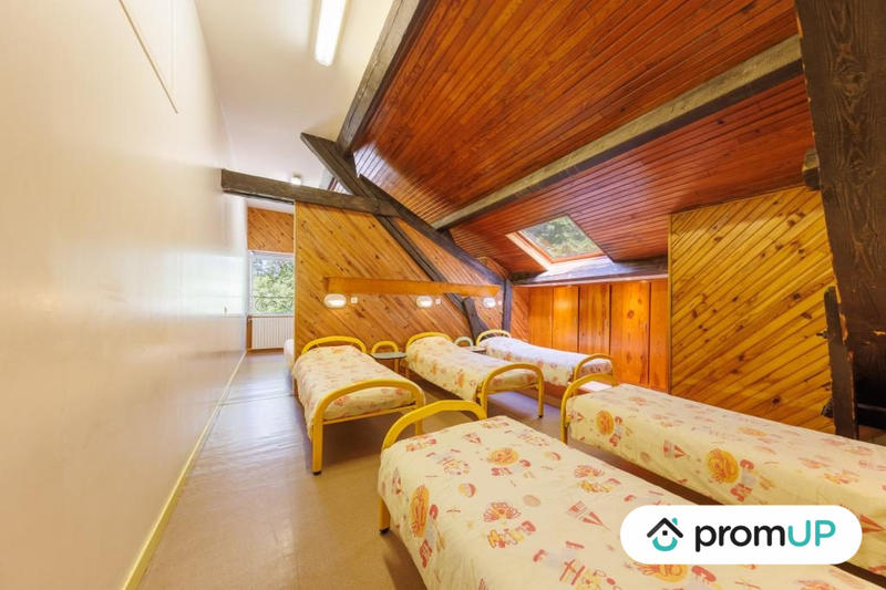 Local d'activités - 540 m² - 26 pièces