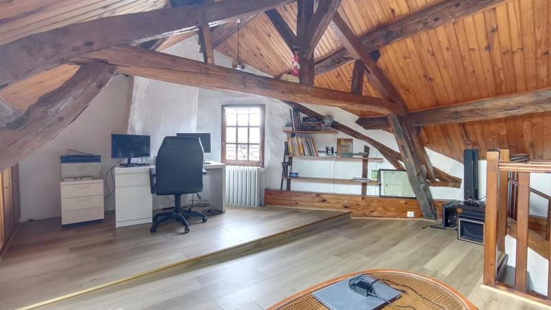 Maison - 200 m² - 8 pièces