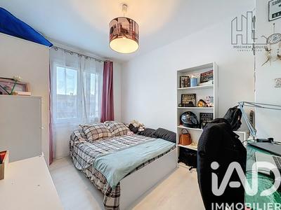 Maison - 94 m² - 5 pièces