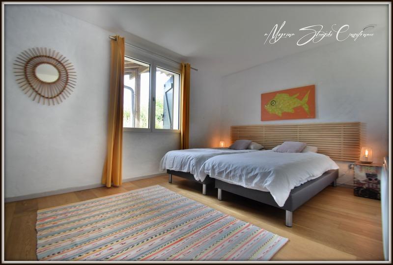 Maison - 306 m² - 8 pièces