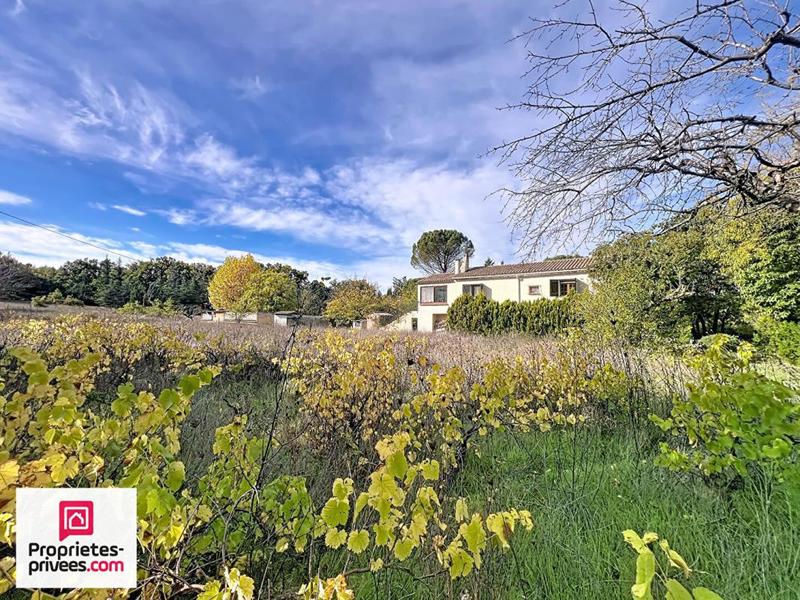 Maison - 210 m² - 7 pièces