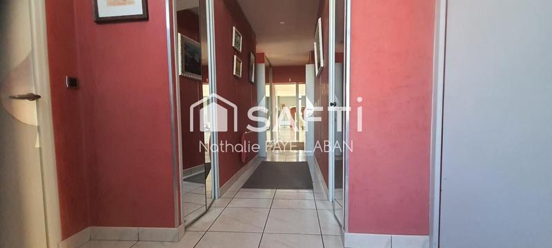 Maison - 250 m² - 8 pièces