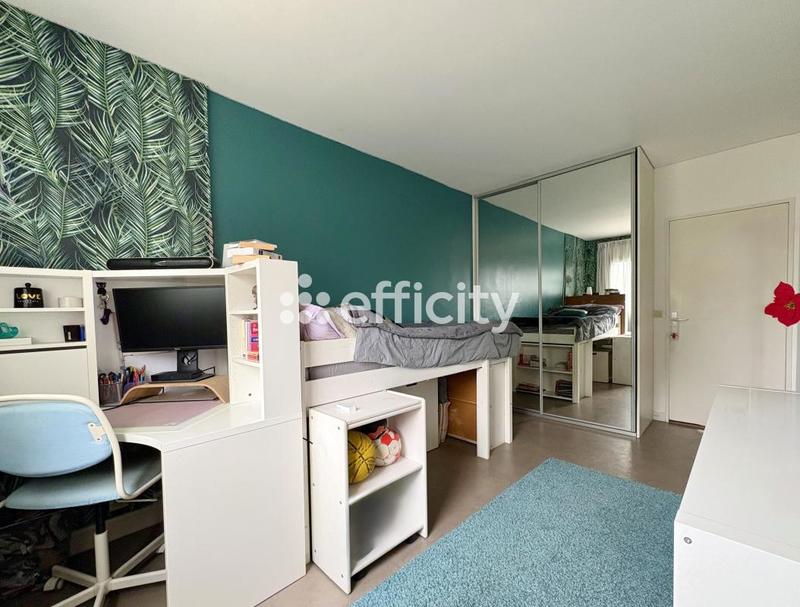 Appartement - 90 m² - 4 pièces