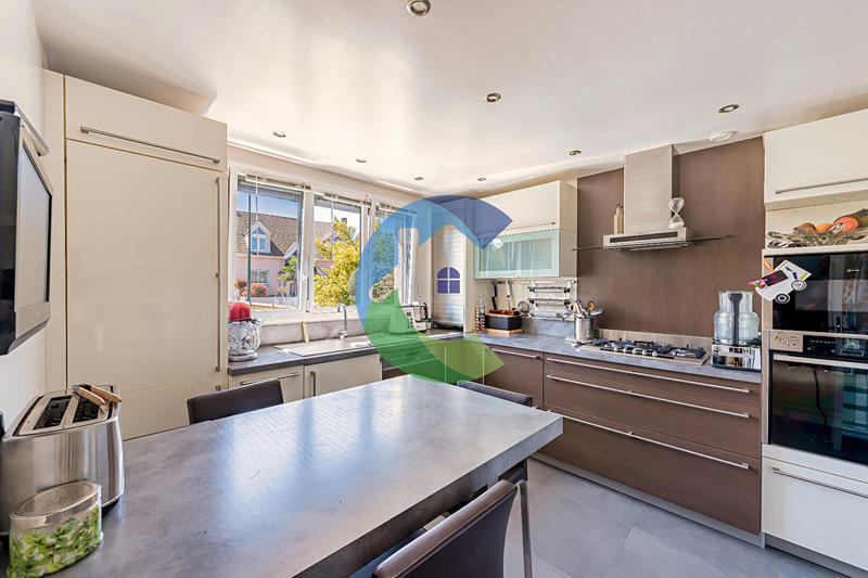 Maison - 150 m² - 7 pièces