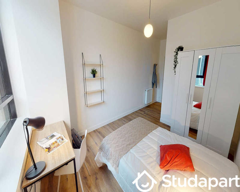 Chambre - 280 m² - 1 pièce