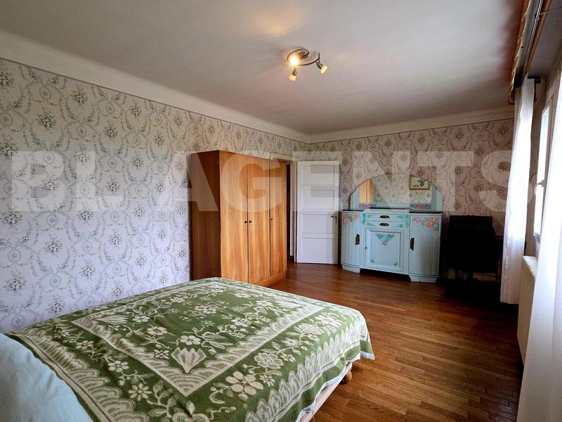 Propriété - 92 m² - 3 pièces