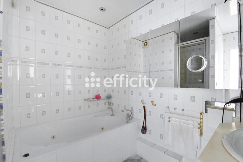 Appartement - 77 m² - 3 pièces