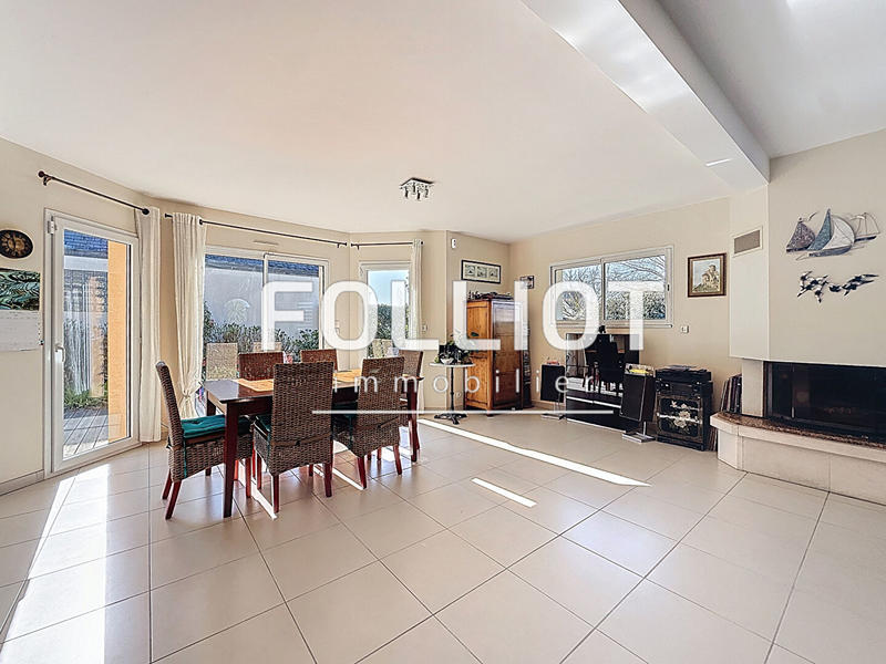 Maison - 137 m² - 5 pièces