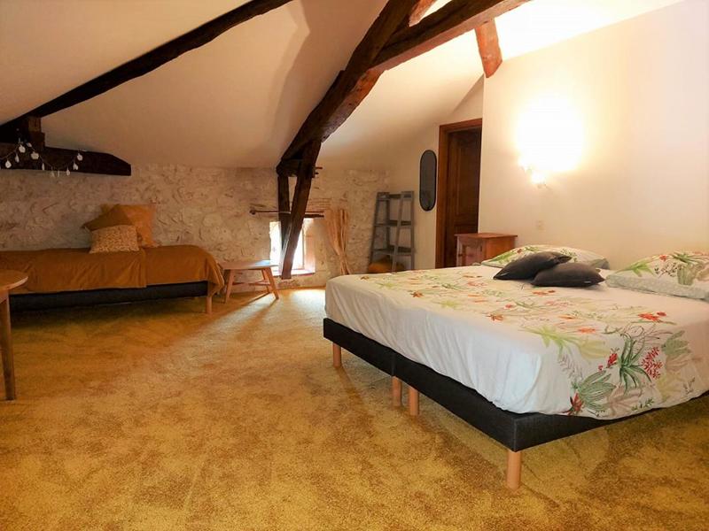 Demeure - 920 m² - 12 pièces