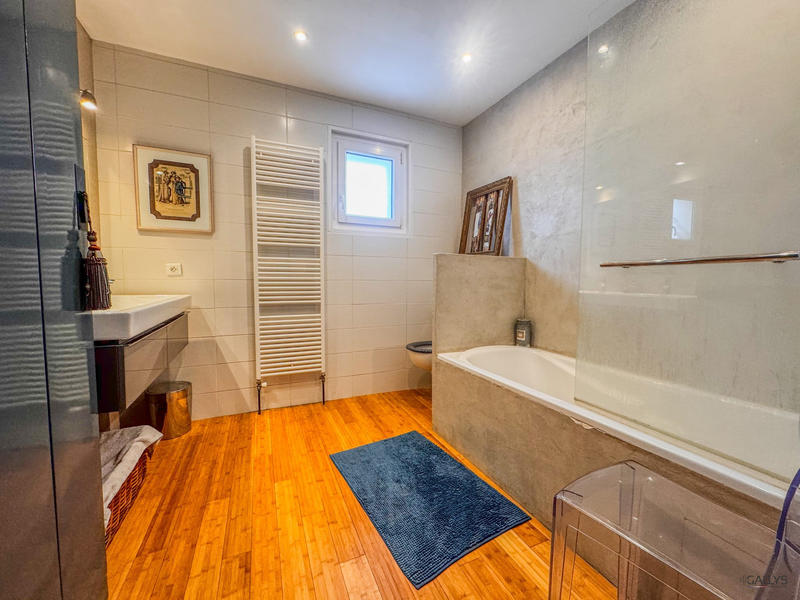 Maison - 150 m² - 7 pièces