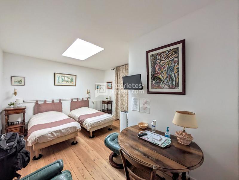 Maison - 376 m² - 12 pièces