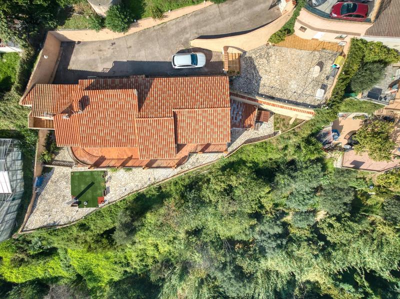 Villa - 424 m² - 12 pièces