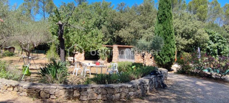 Propriété - 215 m² - 4 pièces