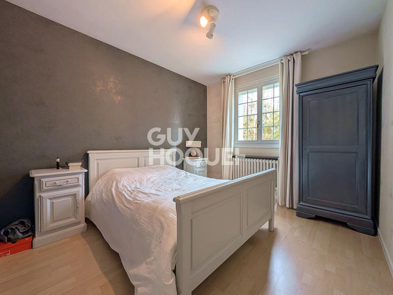 Maison - 198 m² - 8 pièces