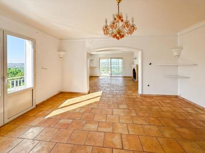 Villa - 300 m² - 5 pièces