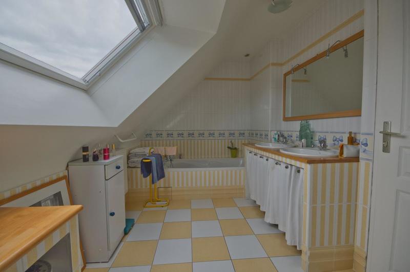 Maison - 128 m² - 5 pièces