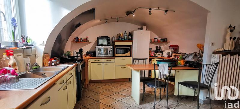 Maison - 204 m² - 9 pièces