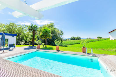 Maison - 294 m² - 9 pièces