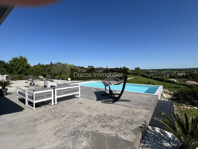 Maison - 180 m² - 5 pièces