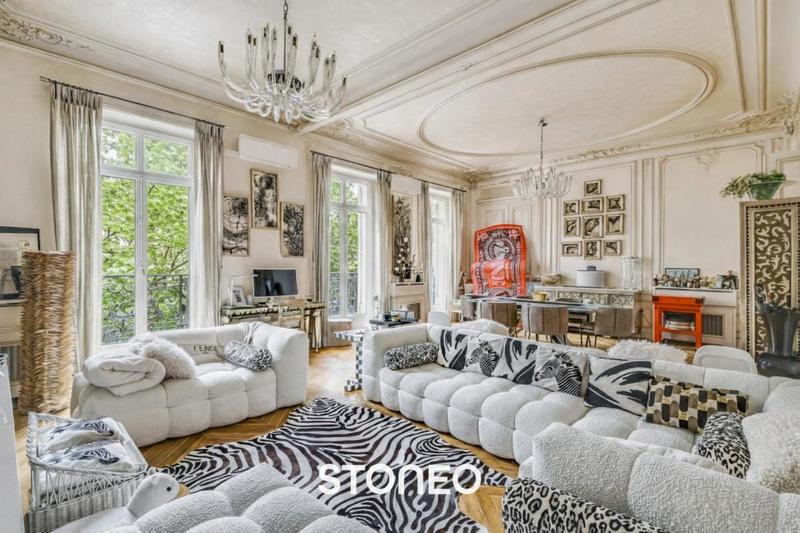 Appartement ancien - 165 m² - 5 pièces