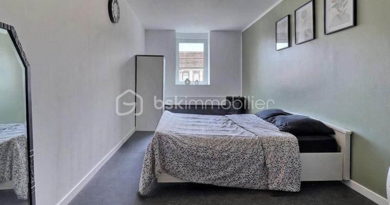 Appartement - 210 m² - 9 pièces