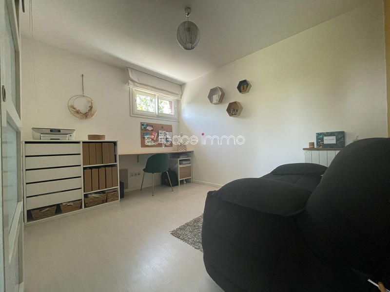 Maison - 94 m² - 5 pièces