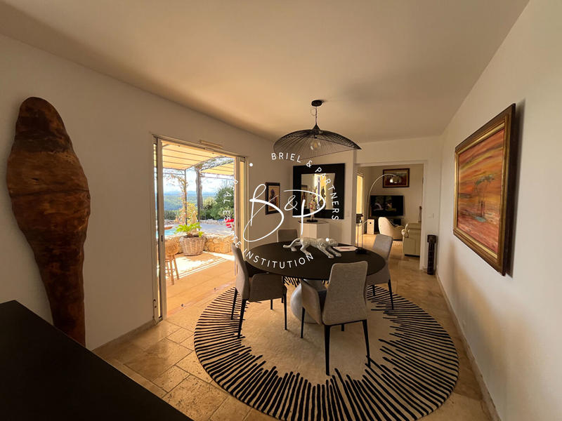 Maison - 172 m² - 8 pièces