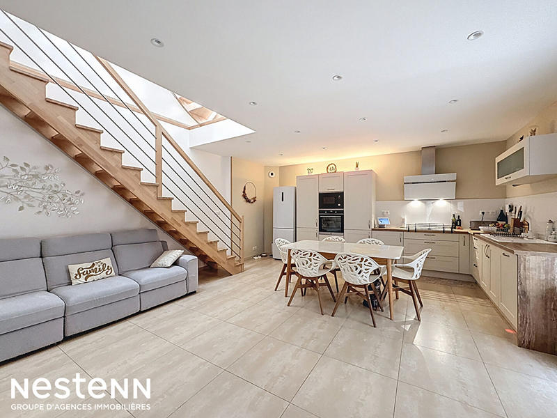 Maison - 140 m² - 5 pièces