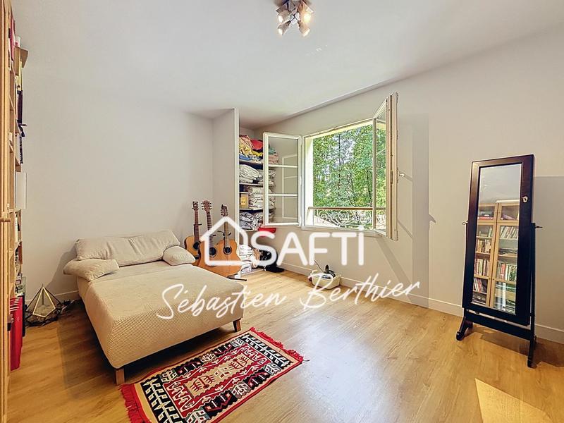 Maison de maîtres - 240 m² - 7 pièces