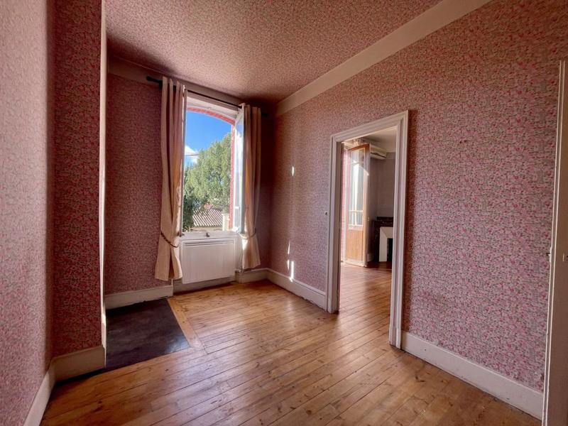 Maison - 195 m² - 8 pièces