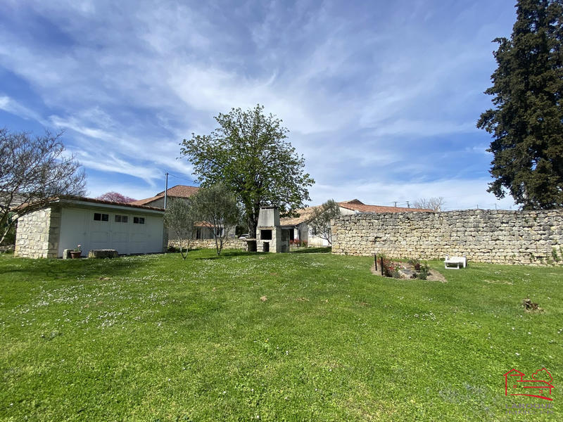 Maison - 239 m² - 5 pièces