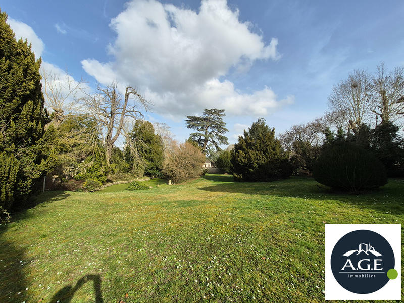 Demeure - 406 m² - 18 pièces