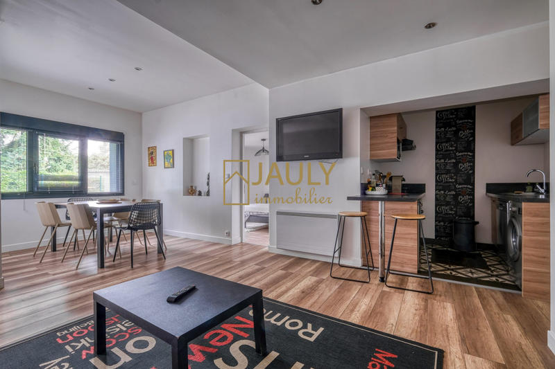 Maison contemporaine - 328 m² - 8 pièces