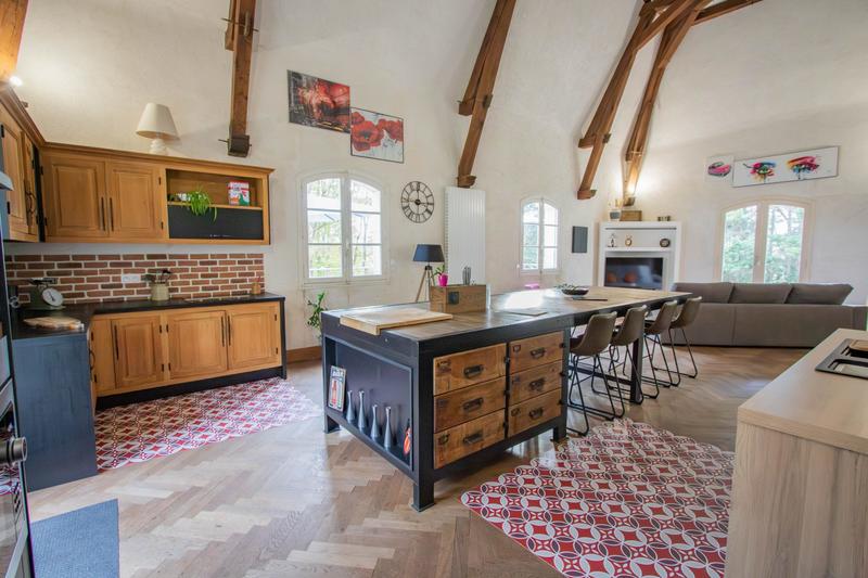 Maison - 279 m² - 8 pièces