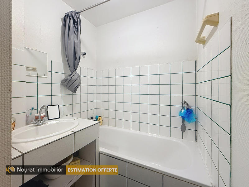 Appartement - 75 m² - 2 pièces