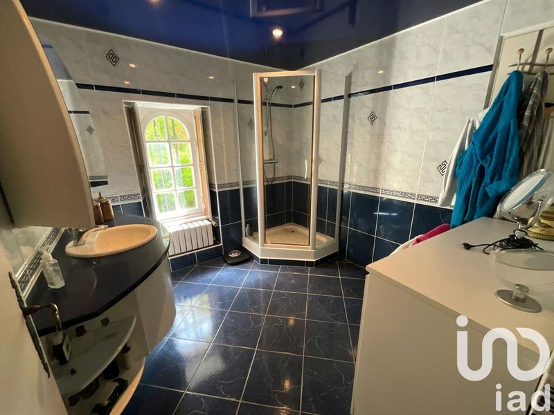 Maison - 656 m² - 10 pièces