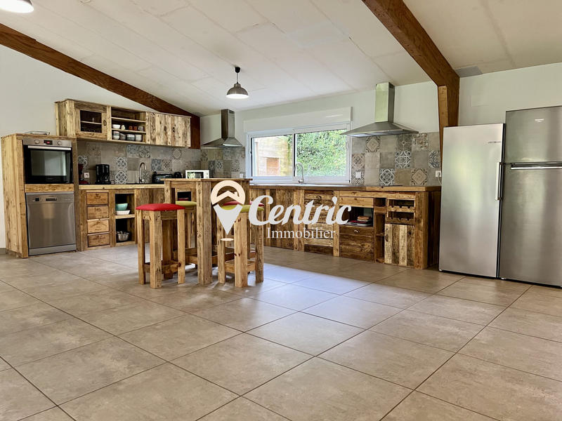 Maison ancienne - 644 m² - 10 pièces