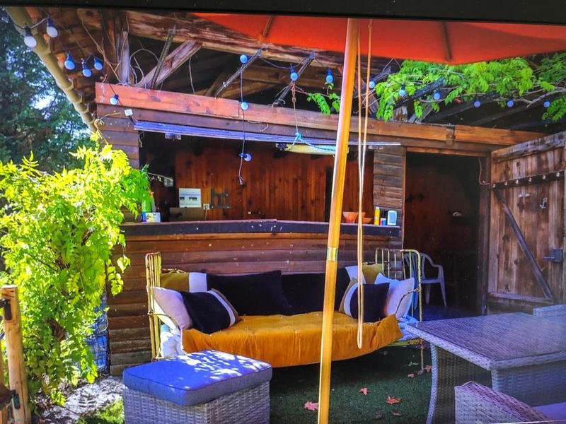 Maison - 275 m² - 10 pièces