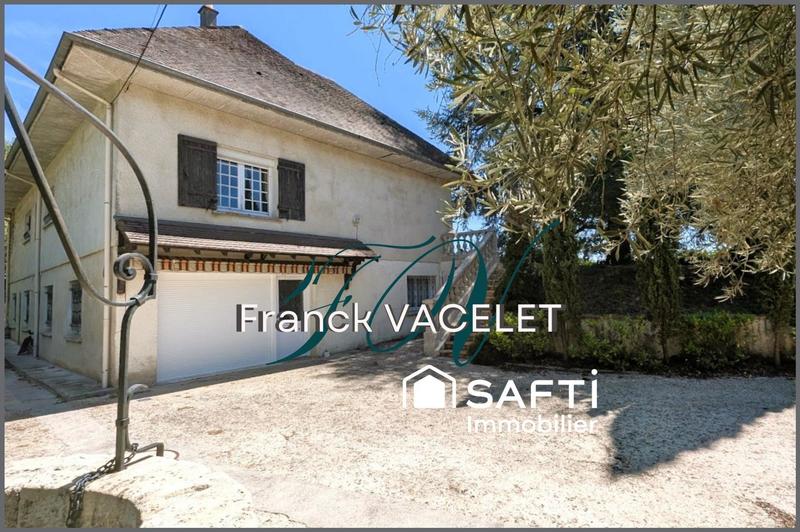 Villa - 250 m² - 8 pièces