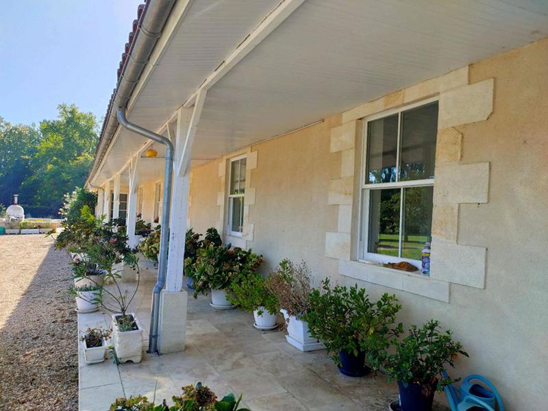 Propriété - 280 m² - 10 pièces