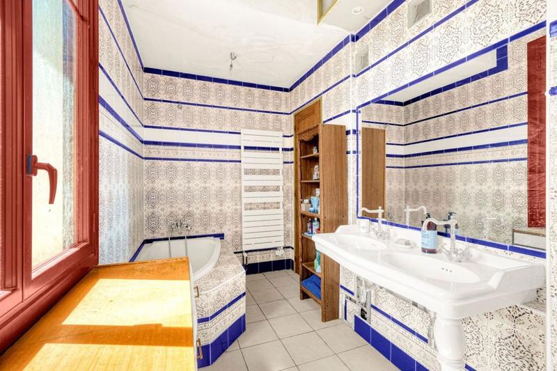 Maison - 200 m² - 6 pièces